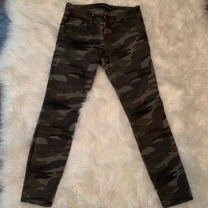 Ankle Camo jeans